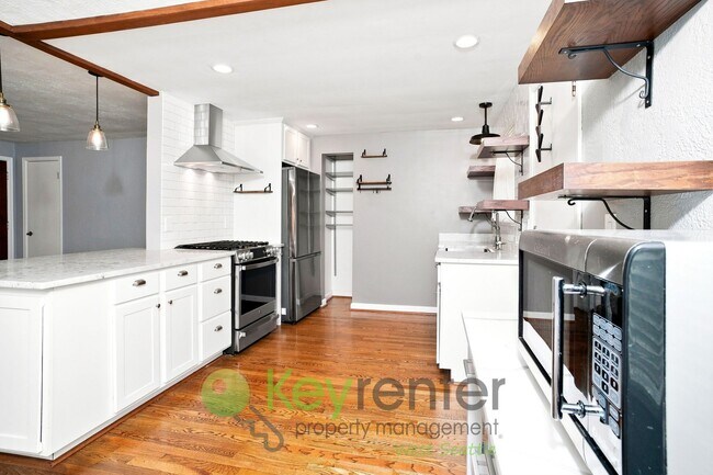 Foto del edificio - 8835 35th Ave SW