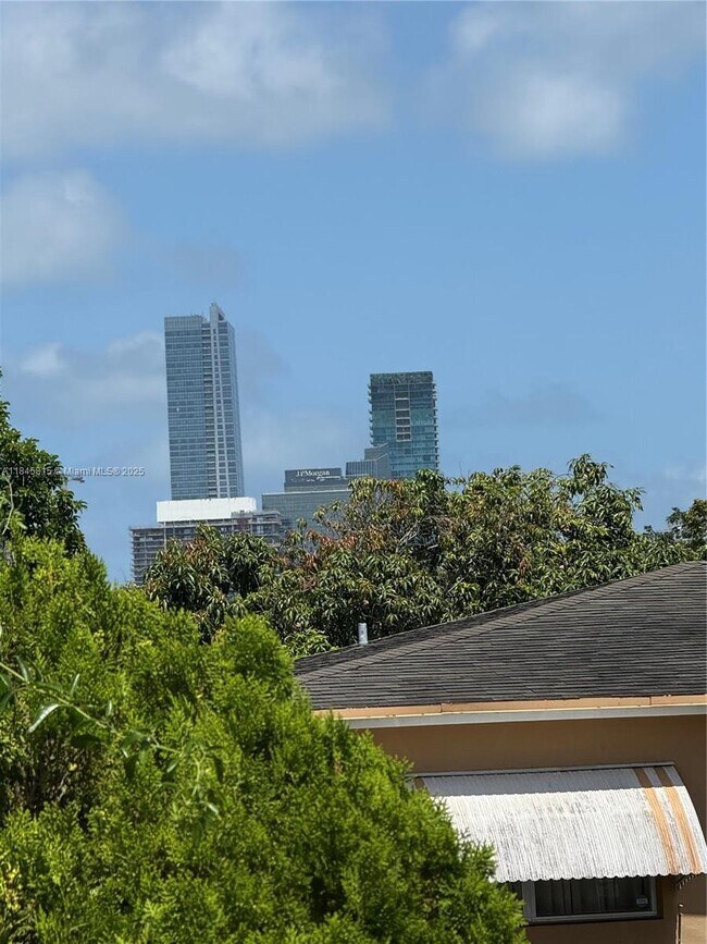 Foto del edificio - 1218 SW 11th Ave