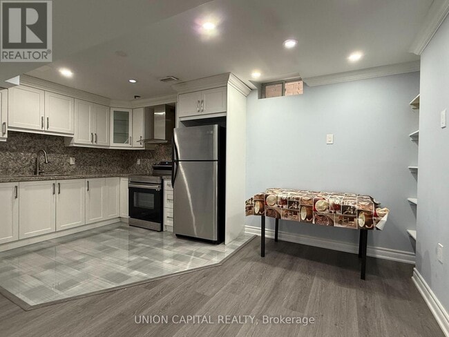 Building Photo - 114 Timbers Cir