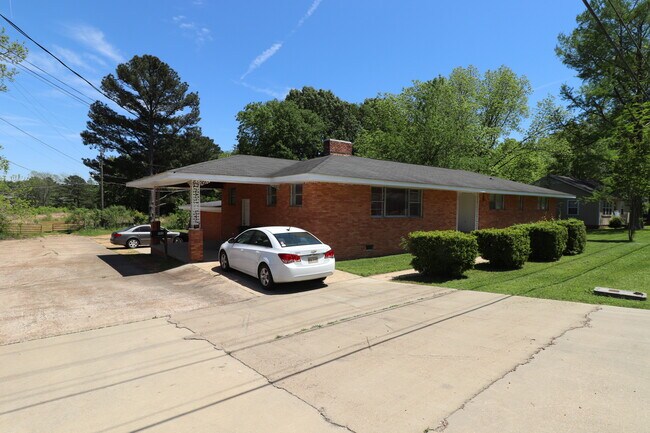 Foto del edificio - 905 Louisville St