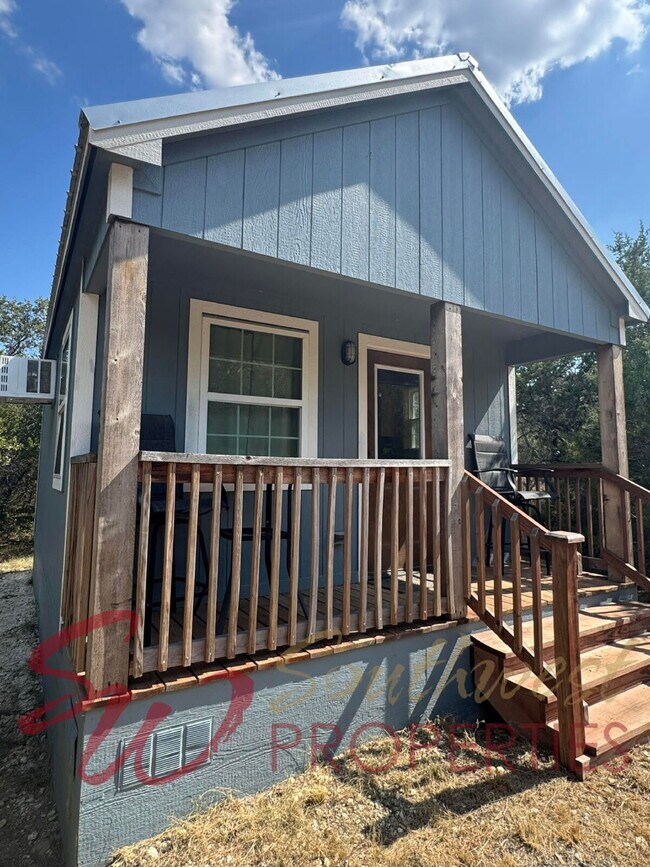 Building Photo - Escape to a peaceful, private retreat for ...