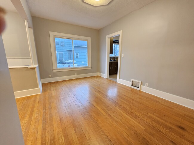 Dining Room - 437 N Monroe St