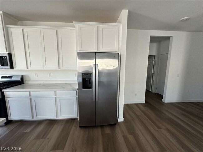 Foto del edificio - 4136 Paragon Crst Ct