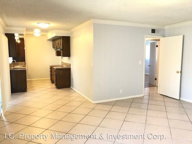 Building Photo - 612 N Chandler Ave
