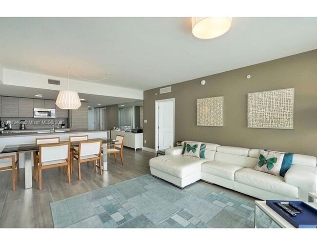 Photo - 400 Sunny Isles Blvd House