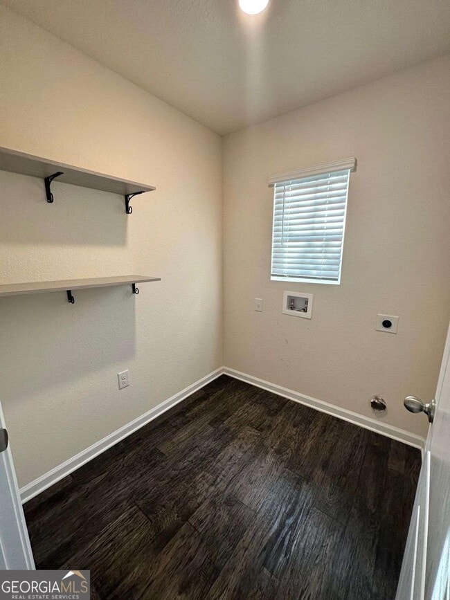 Building Photo - 108 Teakwood Dr