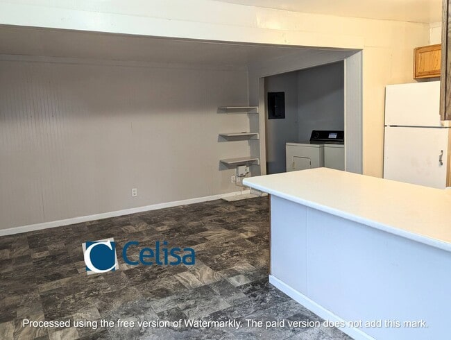 Building Photo - 404 Pursley Dr