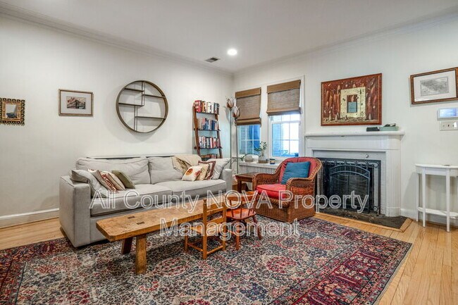 Foto del edificio - 1756 Hobart St NW