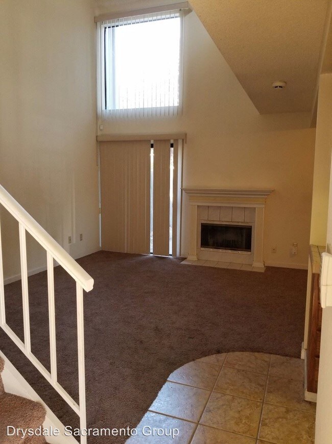 Building Photo - 2 br, 2.5 bath House - 1413 Hood Road