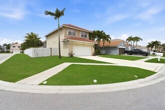 Building Photo - 7657 Thornlee Dr
