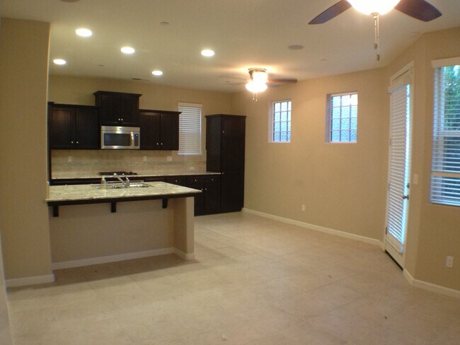 Foto del edificio - $2,300 Shepherd & Hwy 168, 3 Bedroom - N. ...