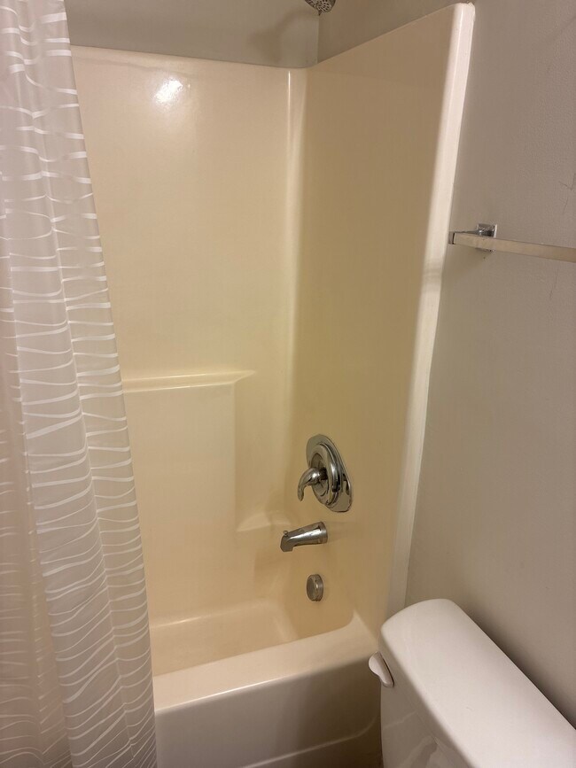 Building Photo - 474 Regency Park Dr