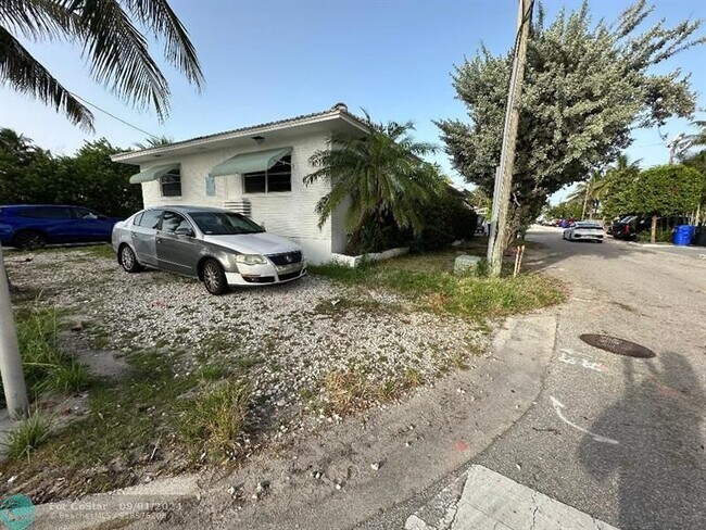 Building Photo - 5901 N Ocean Dr