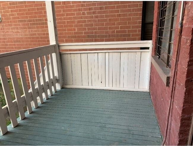 Foto del edificio - 844 W Aldine Ave