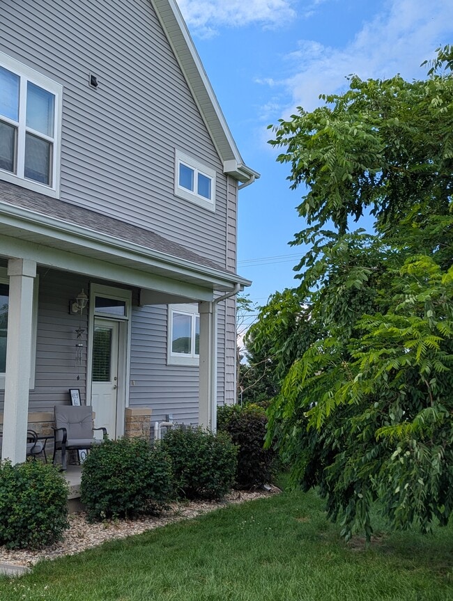 Building Photo - 4995 Marsh Rd