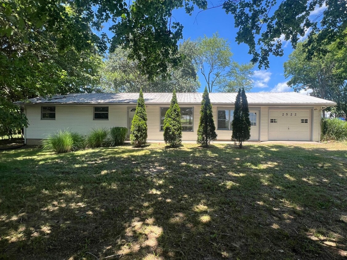 Primary Photo - House in Cape Girardeau