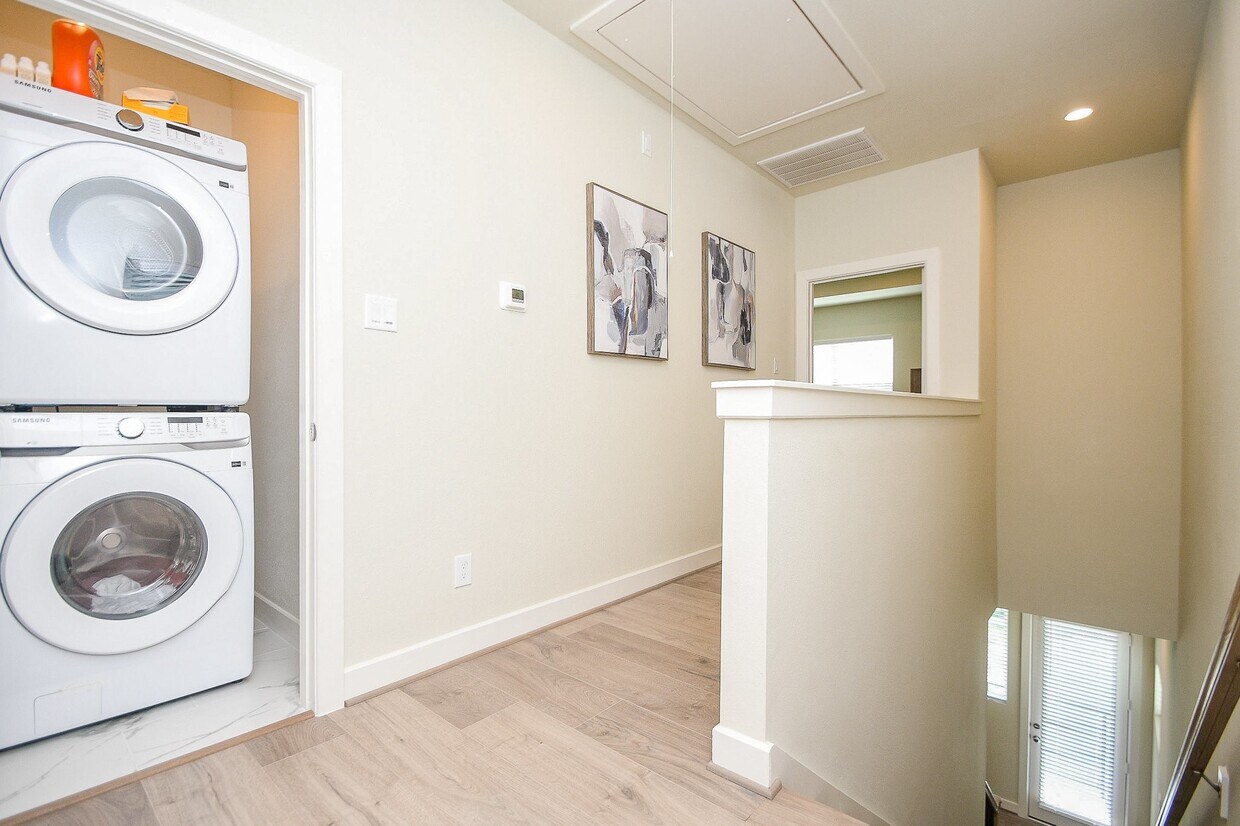 Foto del edificio - 139 Eastwood St