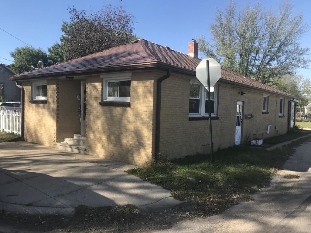 Primary Photo - 1339 Kansas St