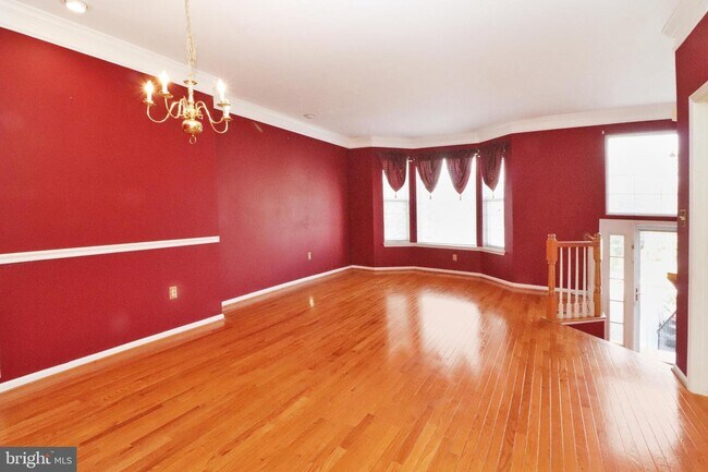 Building Photo - 8731 Farnham Way