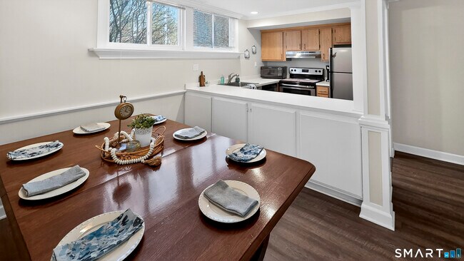 Foto del edificio - 229 Bacon Pond Rd