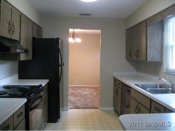 Foto del edificio - 67 Brookwood Dr