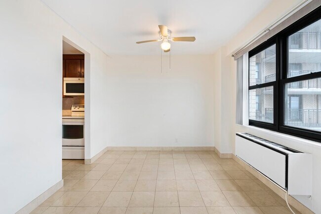 Foto del edificio - 7855 Boulevard E