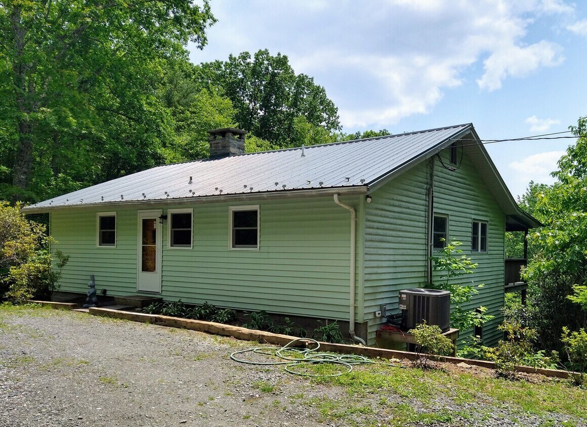 Building Photo - 295 Ozzie Cornette