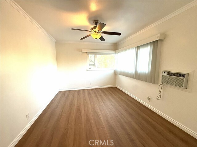 Foto del edificio - 665 S Lake Ave