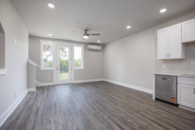 Building Photo - 1313 Nashboro Blvd