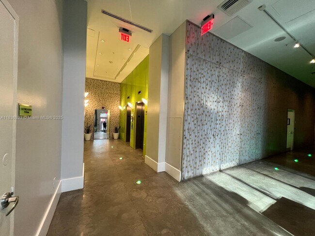 Foto del edificio - 133 NE 2nd Ave
