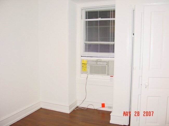 Foto del edificio - 4330 Pine St