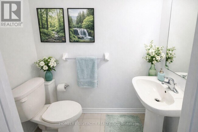 Photo du bâtiment - 13 Springdale Ave