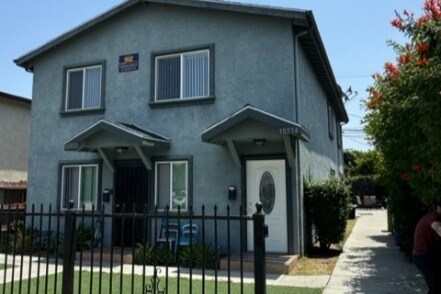 Foto del edificio - 10512-10514 S San Pedro St
