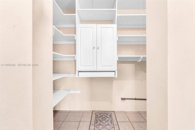 Foto del edificio - 211 SE 1st Ter