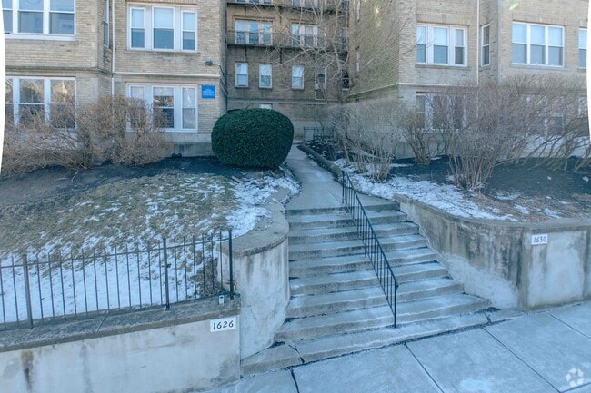 Building Entrance - 1626-1640 Commonwealth Ave