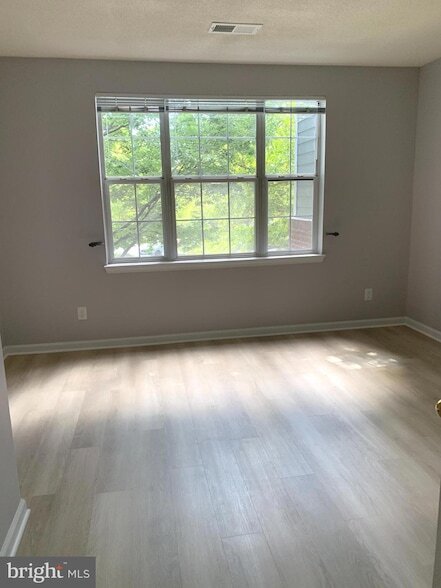 Foto del edificio - 20283 Beechwood Terrace