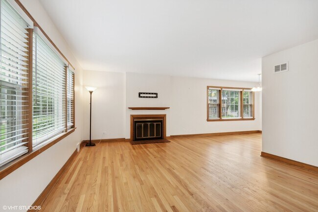 Building Photo - 402 Berry Rd