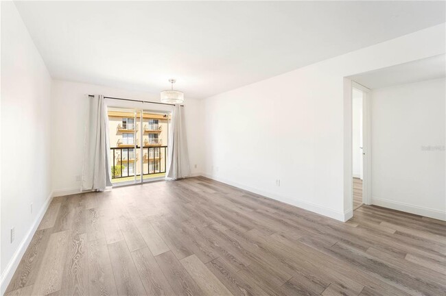 Foto del edificio - 5820 N Church Ave