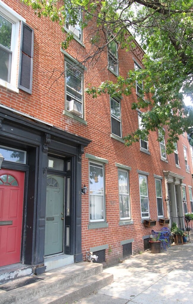 Building Photo - 226 Forster St