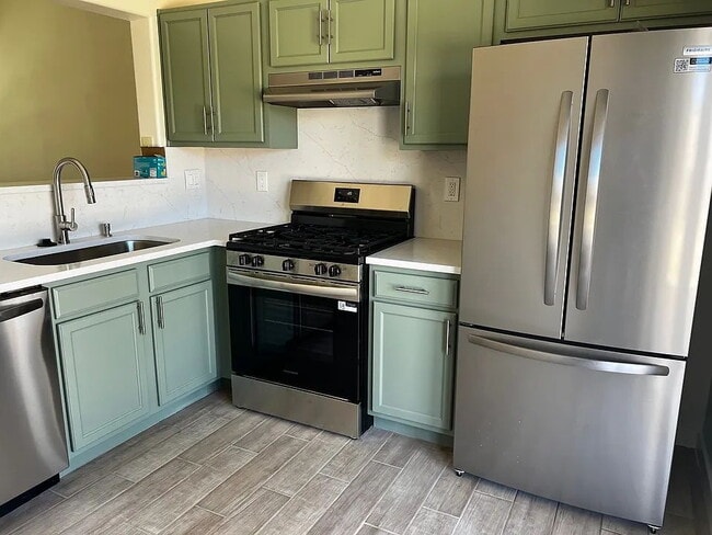 Foto del edificio - "Charming 3-Bed, 2-Bath Home in Santa Fe's Coveted Solecito Loop"