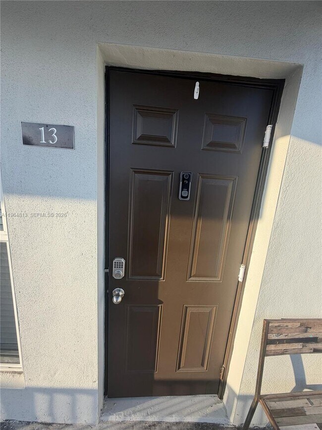 Foto del edificio - 1955 NW 5th Pl