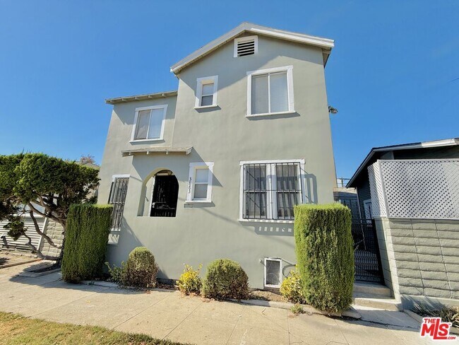 Foto del edificio - 1801 W 39th St