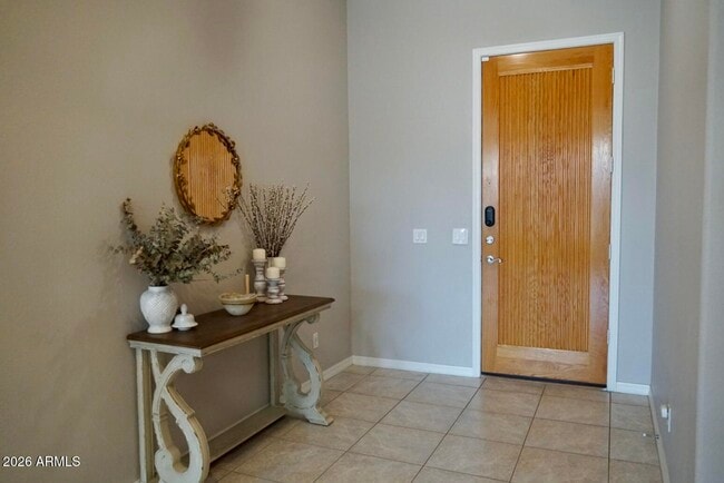 Building Photo - 571 W Locust Dr.