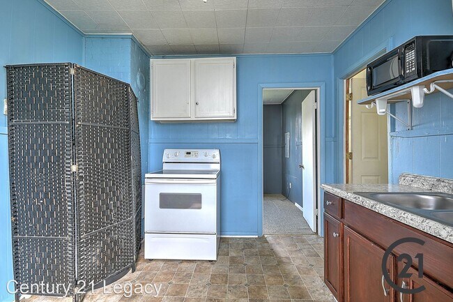 Building Photo - 2 br, 1 bath House - 1305 Willow Street
