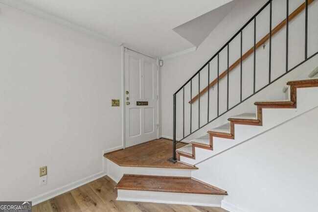 Foto del edificio - 98 La Rue Pl NW