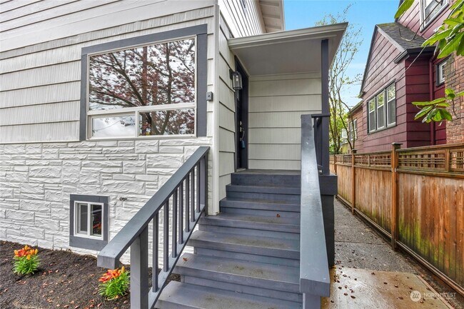 Building Photo - 937 N 84th St