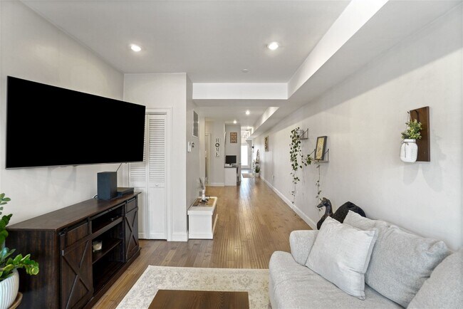 Building Photo - 91 Chelsea Street Apt #2, Boston, MA 02128...