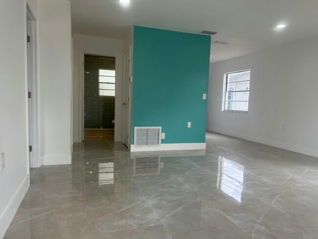 Foto del edificio - 4519 87th St Ct W