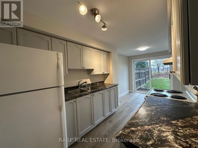 Building Photo - 253 Dunsmore Ln