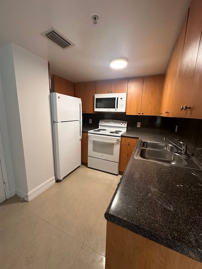 Interior Photo - Vista del Rio Apartments